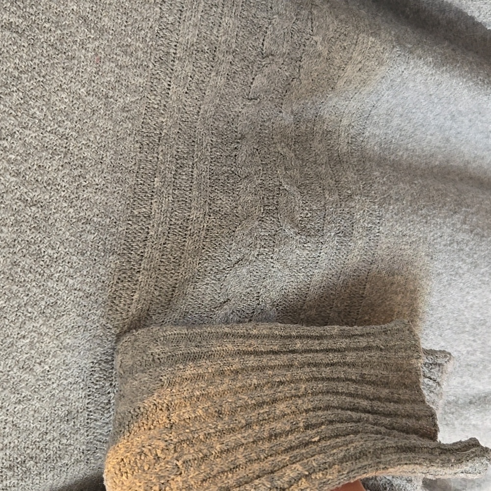 Maurices Sweater - Picture 4 of 4
